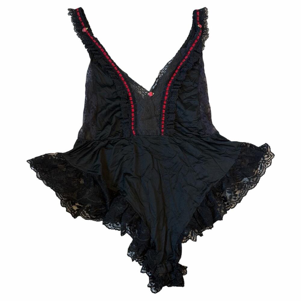 Vintage Tosca Lingerie black and purple lace ruffle teddy with rosettes